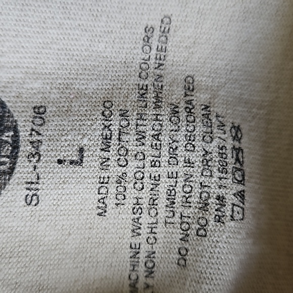 Sanrio Cinnamoroll Cream Color Short Sleeve T-Shirt Size Lg - Picture 7 of 8